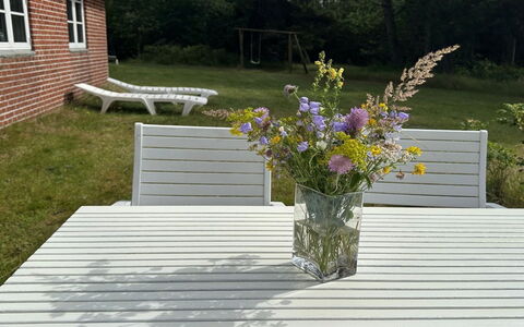 Ibbe - 3.5Km from the Sea: Meubles, Mobilier De Jardin, Table, Tableau De Plein Air, Chaise, Pot De Fleur, Jardin, Dur, Planche, Arrière-Cour