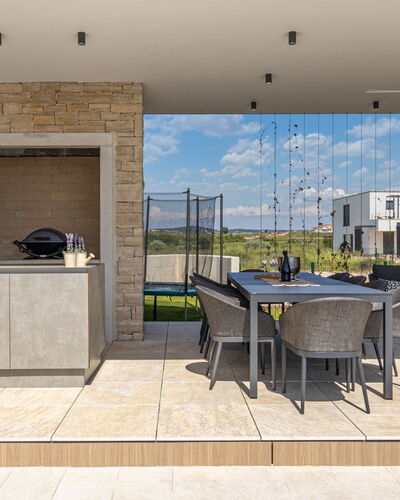 La Perla: Domicile, Chalet, Biens, Ombre, Jardin, Arrière-Cour, Cour, Hacienda, Aménagement Paysager, Batiments Jardin