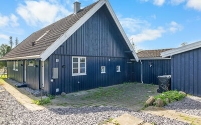 Gravers - 150M from the Sea