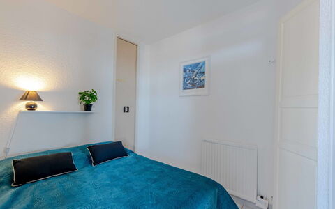 Sombrero: Design Intérieur, Meubles, Chambre, Lit, Sol, Sol, Pièce, Bois, Plafond, Drap De Lit