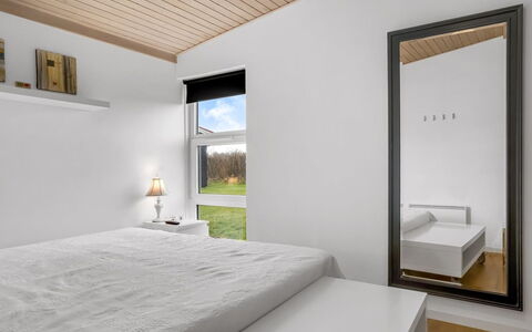 Birla - 900M from the Sea: Bois, Domicile, Porche, Plate-Forme, Dur, Toit, Tache De Bois, Parquet, Eco Hôtel