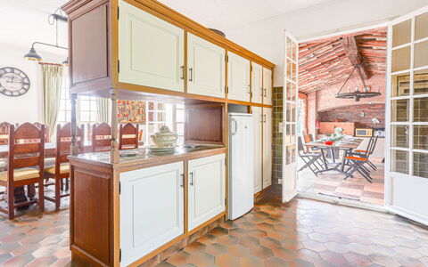 Le Mas de Gattières: Sol, Design Intérieur, Bois, Meubles, Cuisine, Cabinetry, Sol, Plafond, Comptoir, Placard
