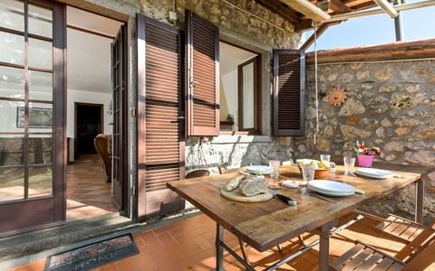 Romiccioli: Appartement, Condominium, Ombre, Balcon, Recours, Cour, Hôtel, Campus