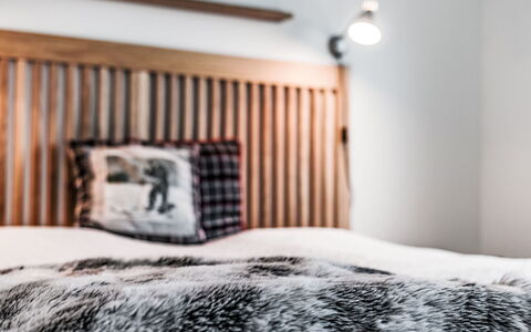 Trillevallen 1: Chambre, Lit, Linge, Meubles, Literie, Drap De Lit, Cadre De Lit, Throw Pillow, Dur, Oreiller
