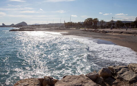 Cagnes Provencal: Plan D'Eau, Côte, Cotiers Et Relief Océaniques, Rive, Plage, Mer, Roche, Horizon, Vent Wave, Océan