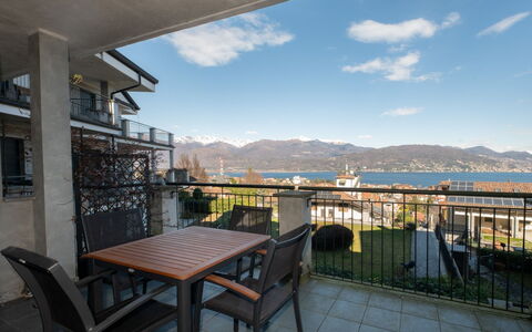 Baveno View: Mer, Balcon, Côte, Océan, Mobilier De Jardin, Baie, Tableau De Plein Air