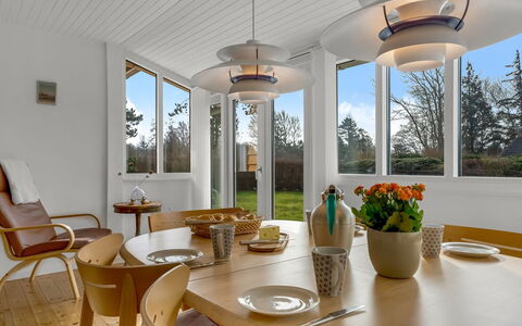 Andrine - 100M from the Sea: Maison, Domicile, Toit, Chalet, Biens, Aménagement Paysager, Batiments Jardin, Siding, Ferme