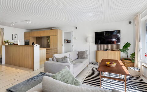 Matild - 250M from the Sea: Biens, Ombre, Allée, Ferme