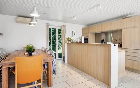 Matild - 250M from the Sea: Biens, Ombre, Allée, Ferme