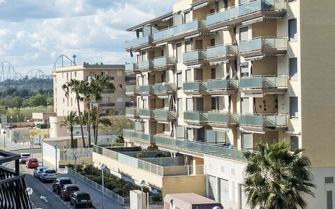 Cye Iii: Jour, Bâtiment, Zone Résidentielle, Zone Urbaine, Appartement, Ville, Ville, Design Urbain, Condominium, Balcon