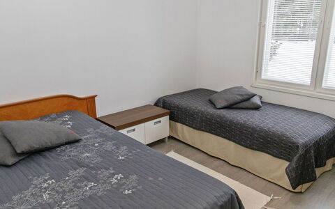 Villa Onnela: Lit, Meubles, Chambre, Literie, Drap De Lit, Design Intérieur, Sol, Bois, Sol, Linge