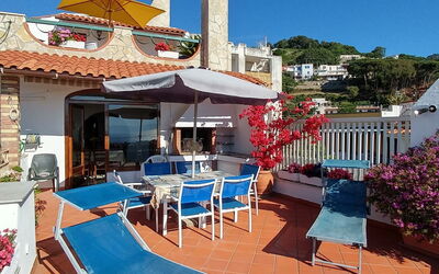 Ischia 647: Appartement, Balcon, Pot De Fleur, Plante D'Appartement, Mobilier De Jardin, Chaise, Recours, Ombre, Hôtel, Villa