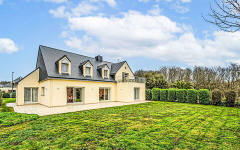 Guidel 606: Domicile, Maison, Zone Résidentielle, Arbuste, Toit, Biens, Chalet, Lot Terre, Ferme, Jardin