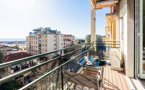 Sanremo Zampilli e Mare: Appartement, Balcon, Design Urbain, Condominium, Hôtel, Aluminium