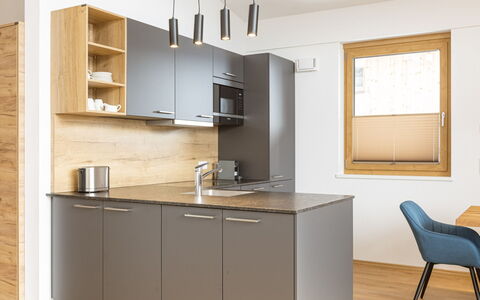 Mittersill 700: Meubles, Cuisine, Comptoir, Sol, Cabinetry, Design Intérieur, Bois, Sol, Appareil De Cuisine, Placard