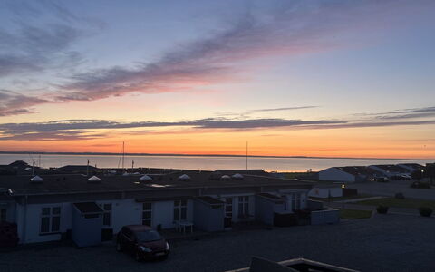 Mari - 150M from the Sea: Ciel, Horizon, Afterglow, Crépuscule, Le Coucher Du Soleil, Nuage, Red Sky At Matin, Lever Du Soleil, Soirée, Lumière Du Soleil