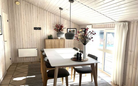 Gorjana - 500M from the Sea: Meubles, Mobilier De Jardin, Vaisselle, Table, Drinkware, Chaise, Tableau De Plein Air, Aliments, Bouteille