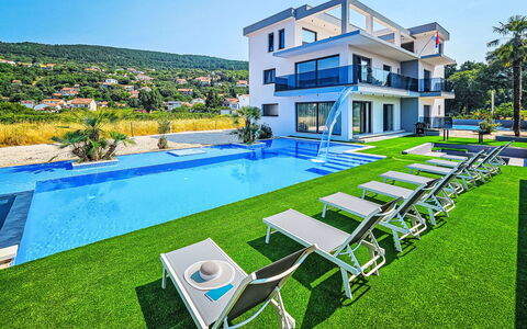 Noel: Bleu, Chaise, Mobilier De Jardin, Conception, Ombre, Tableau De Plein Air, Eco Hôtel, Patio, Plante D'Appartement, Daylighting