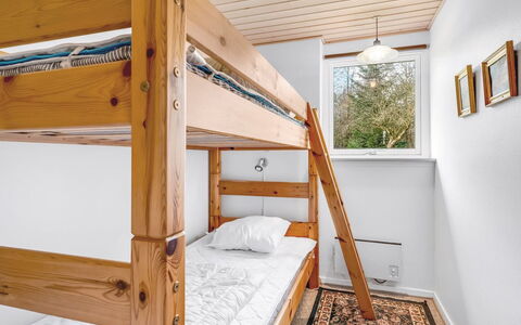 Marika - 400M to the Fjord: Mur, Bois, Design Intérieur, Chambre, Meubles, Sol, Sol, Plafond, Lit, Pièce