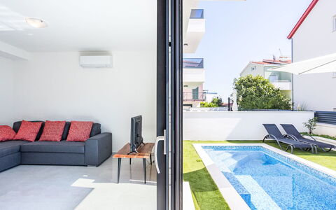Sunny Pool: Piscine, Zone Résidentielle, Condominium, Appartement, Recours, Biens, Ombre, Villa, Hacienda, Manoir