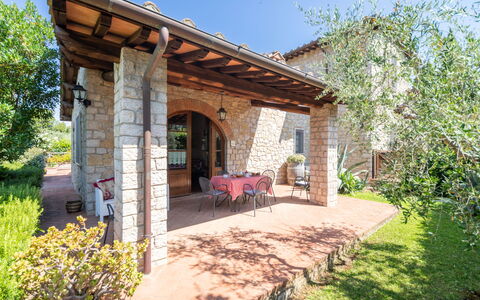 Gaiole in Chianti 915: Brique, Porte, Jardin, Brickwork, Pot De Fleur, Arrière-Cour, Ferme, Plante D'Appartement, Hacienda, Biens