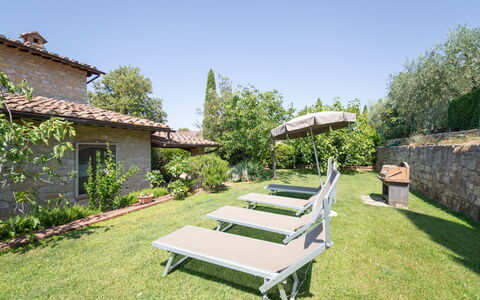Gaiole in Chianti 915: Meubles, Mobilier De Jardin, Arbuste, Jardin, Balancelle, Chaise, Ombre, Tableau De Plein Air, Arrière-Cour, Pelouse