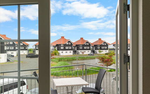 Ismo - 350M from the Sea: Biens, Ombre, Allée, Ferme