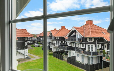 Ismo - 350M from the Sea: Biens, Ombre, Allée, Ferme