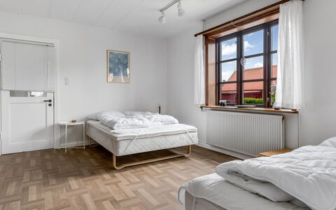 Jantje - 200M from the Sea: Bois, Domicile, Porche, Plate-Forme, Dur, Toit, Tache De Bois, Parquet, Eco Hôtel
