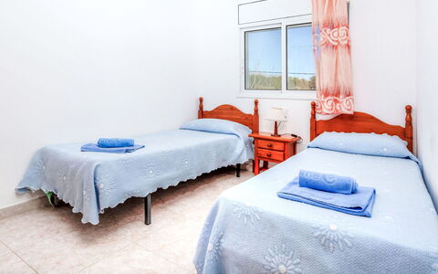 Palmera Ii: Appartement, Sol, Domicile, Plafond, Chambre, Lit, Parquet, Hôtel, Dur, Literie