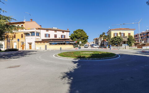 Poreč Center Sea: Ciel, Surface De La Route, Route, Rue, Asphalte, Ville, Espace Public, Quartier, Zone Résidentielle, Établissements Humains