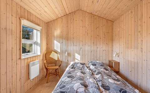 Tayana - 500M from the Sea: Bois, Sol, Chambre, Sol, Plafond, Design Intérieur, Lit, Pièce, Tache De Bois, Dur