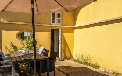 Amina - 200M from the Sea