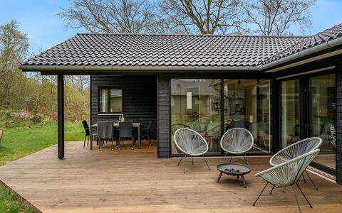 Angelie - from the Sea: Bois, Toit, Siding, Chalet, Porte, Batiments Jardin, Ombre, Porche, Jardin, Dur