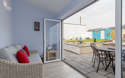 Portpatrick House: Piscine, Mobilier De Jardin, Composite, Ombre, Recours, Loisir, Eco Hôtel, Jardin, Aménagement Paysager, Cour