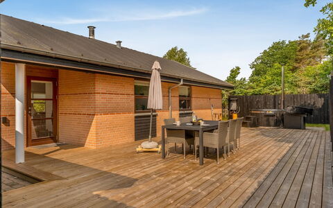 Gitte - from the Sea: Maison, Domicile, Toit, Chalet, Biens, Aménagement Paysager, Batiments Jardin, Siding, Ferme