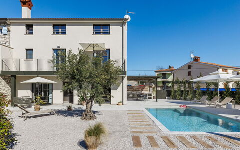 Minda: Piscine, Mobilier De Jardin, Recours, Balancelle, Ombre, Hôtel, Ville Resort, Thermes, Eco Hôtel, Parapluie