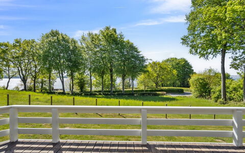 Conradine - 600M from the Sea: Appartement, Condominium, Biens, Balcon, Villa, Hôtel