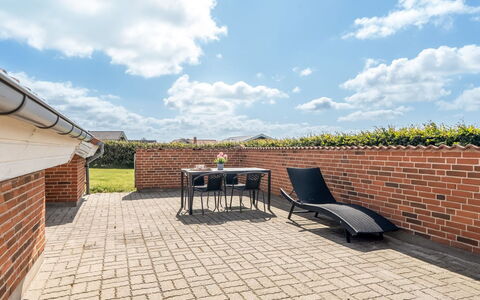 Nikolce - 300M to the Fjord: Brique, Meubles, Brickwork, Mobilier De Jardin, Tableau De Plein Air, Chaise, Dalle, Jardin, Aménagement Paysager