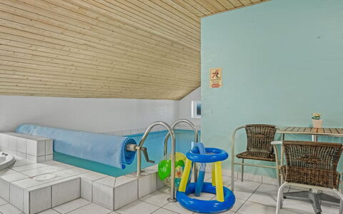 Nikolce - 300M to the Fjord: Sol, Design Intérieur, Meubles, Sol, Bois, Plafond, Pièce, Éclairage, Chambre, Lit