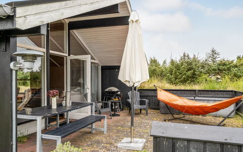Kaare - 400M from the Sea: Meubles, Design Intérieur, Sol, Sol, Plafond, Pièce, Chaise, Table, Appartement, Table Cuisine Et Salle A Manger