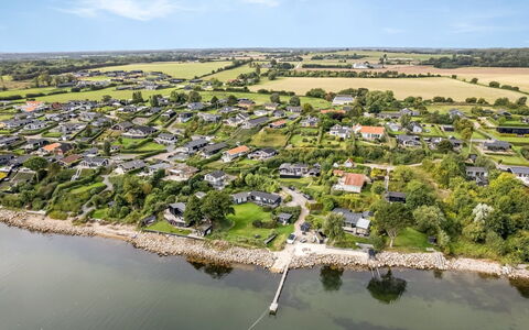 Gesine - 50M to the Fjord: Côte, Cotiers Et Relief Océaniques, Paysage, Mer, Rive, Océan, Baie, Vue Du Ciel, Village, Du Son