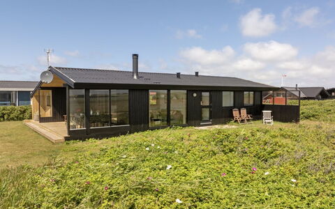 Waghn - 250M from the Sea: 