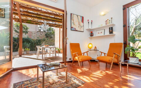 Top Villa Chantal Airco: Sol, Meubles, Design Intérieur, Bois, Sol, Chaise, Salon, Plafond, Domicile, Appartement