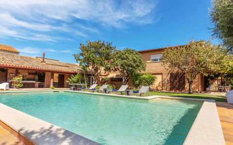 Top Villa Chantal Airco: Piscine, Zone Résidentielle, Recours, Biens, Hacienda, Eco Hôtel, Caractéristique De L'Eau, Villa, Ombre, Aménagement Paysager