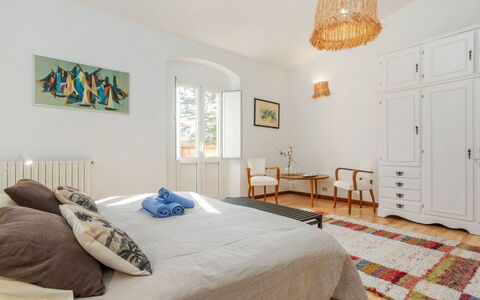 Top Villa Chantal Airco: Meubles, Design Intérieur, Lit, Chambre, Sol, Sol, Mur, Pièce, Bois, Plafond