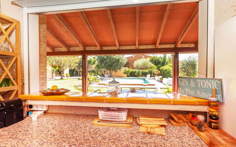 Top Villa Chantal Airco: Bois, Plafond, Design Intérieur, Tache De Bois, Sol, Comptoir, Cuisine, Dur, Faisceau, Ombre