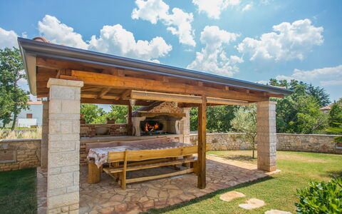 Villa Nevena: Bois, Ombre, Tache De Bois, Structure En Plein Air, Jardin, Pavillon, Faisceau, Dur, Lumber, Patio
