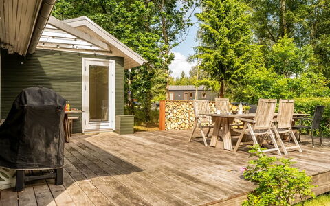 Elisabete - 200M to the Fjord: Herbe, Arbuste, Maison, Jardin, Domicile, Chalet, Lot Terre, Pelouse, Couverture De Sol