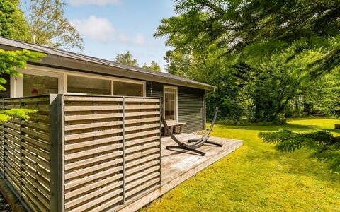 Elisabete - 200M to the Fjord: Herbe, Arbuste, Maison, Jardin, Domicile, Chalet, Lot Terre, Pelouse, Couverture De Sol
